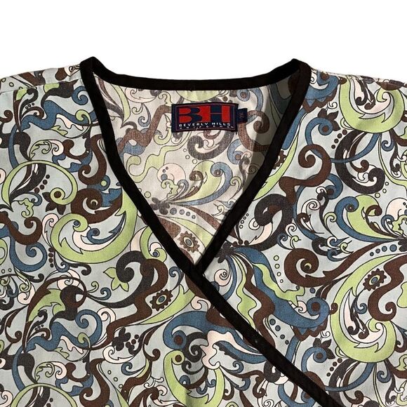Beverly Hills Green and Brown Swirled Scrub Top - Picture 3 of 6